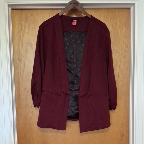 torrid Jackets & Blazers - Torrid Maroon Blazer